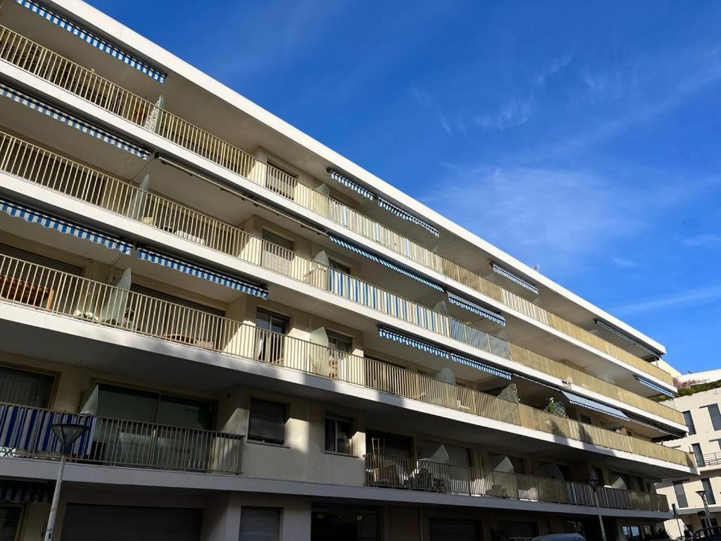 Carre D'or Std Bastion Vue Apartment