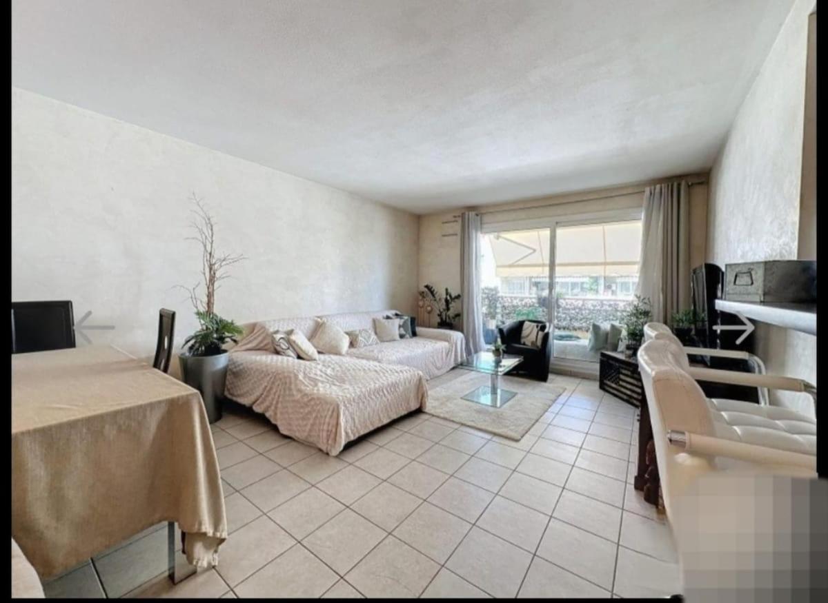 Beau T2 A 200m De La Et Proches Toutes Commodites Apartment