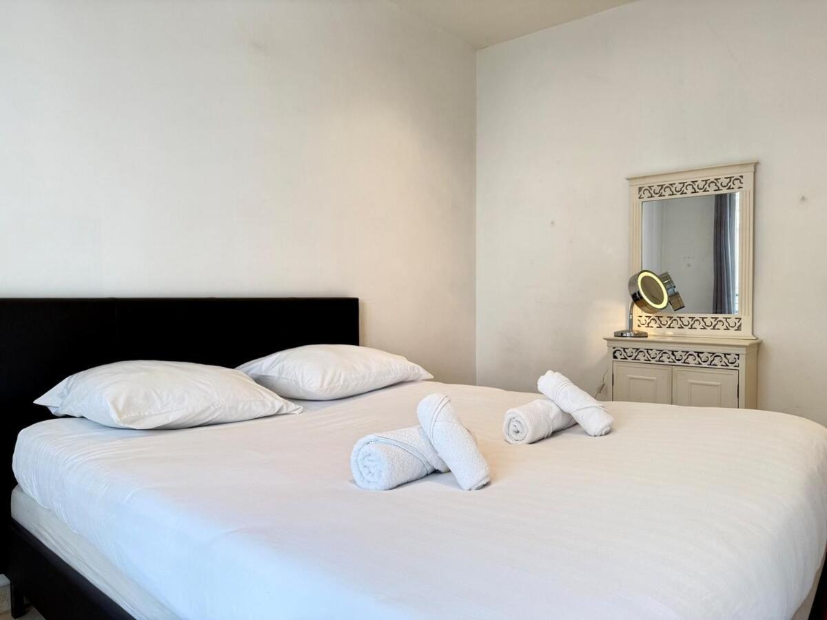 Apartment Hypercentre - Vue - 50m Antibes