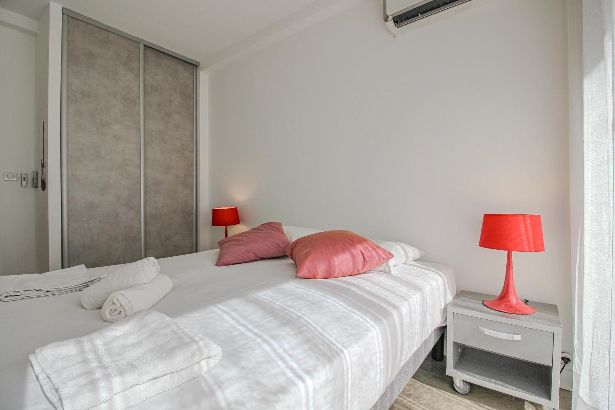 Chenes Lumineux Vue Clim Confort Terrasses Parking Apartment *