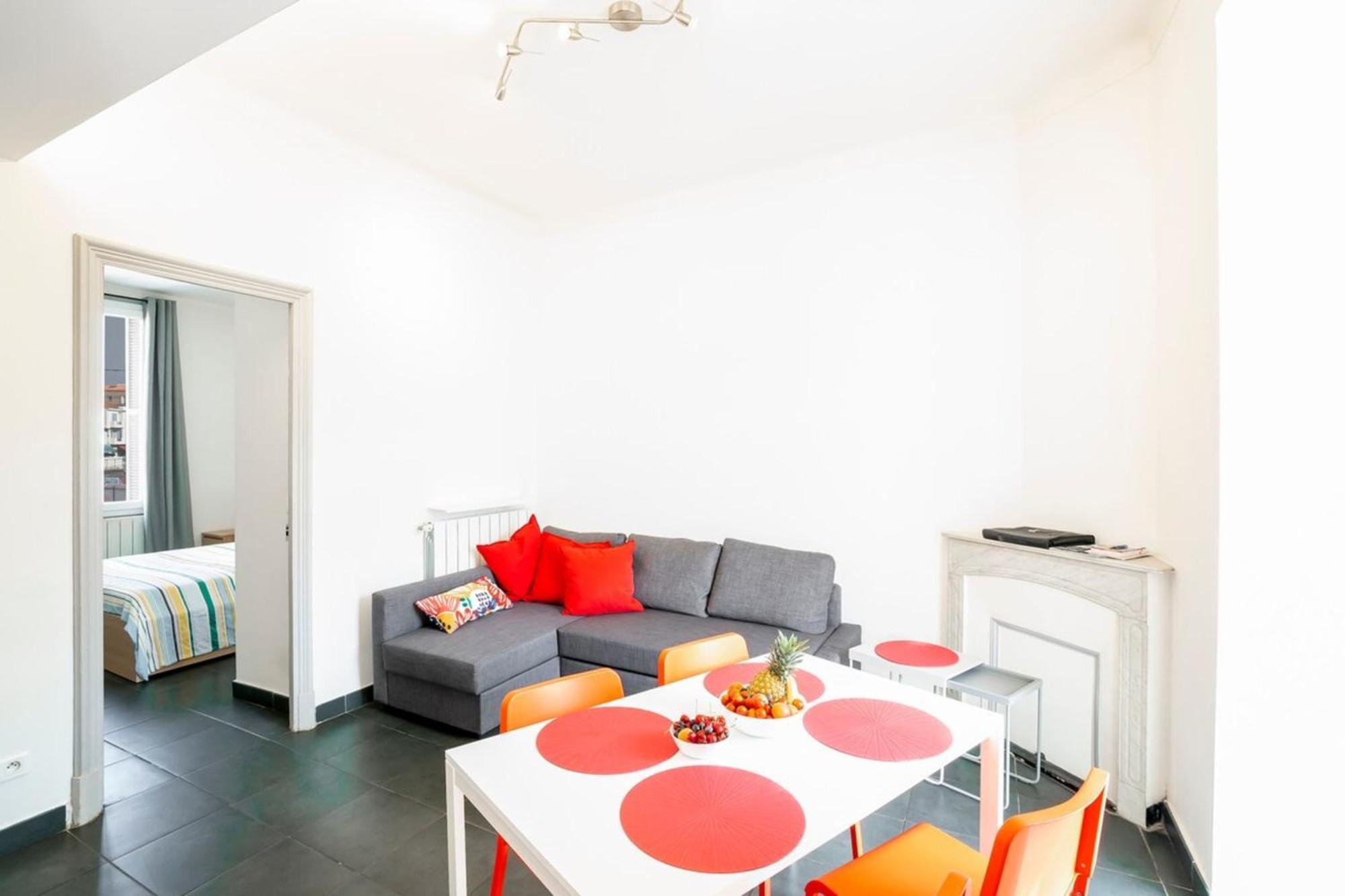 Bright And Modern 2 Bedroom In The Heart Of Antibes! Apartment *