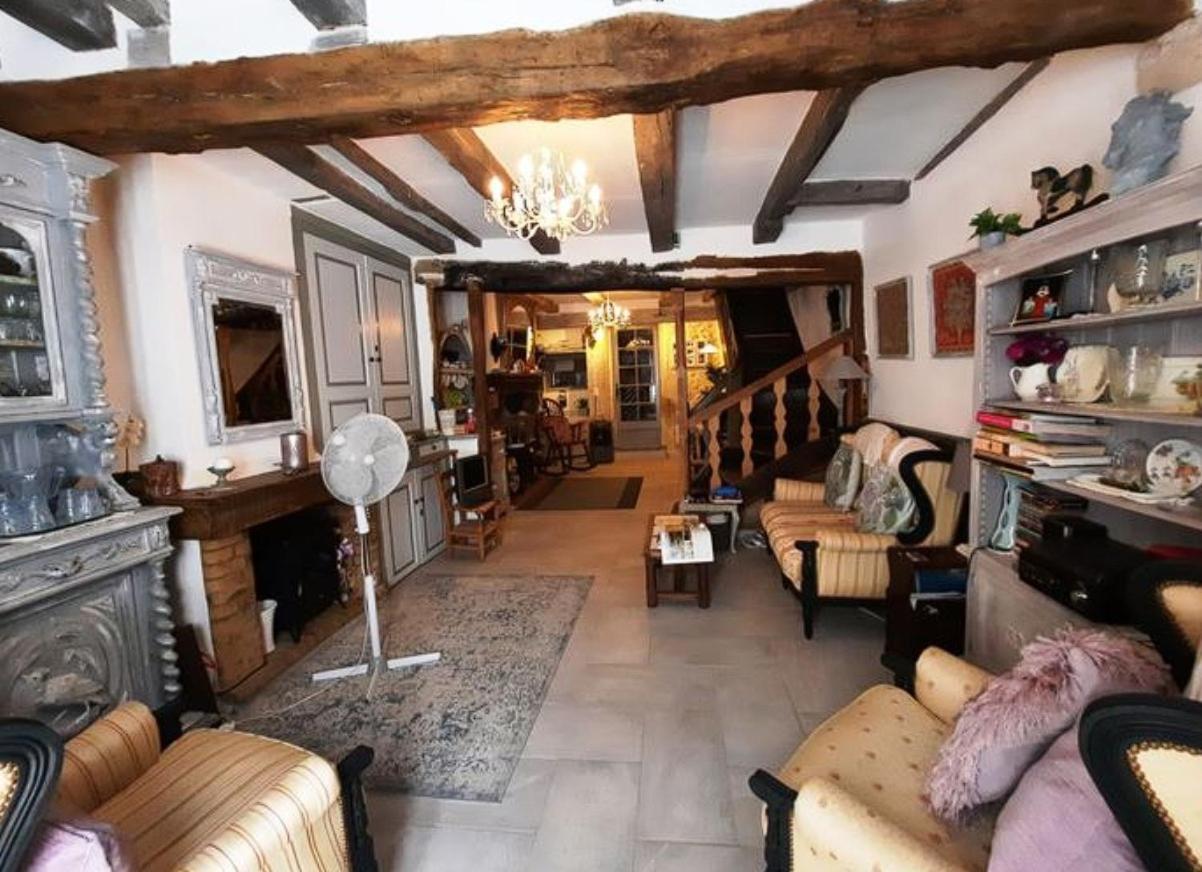 Homestay Located In Historical Part Of !