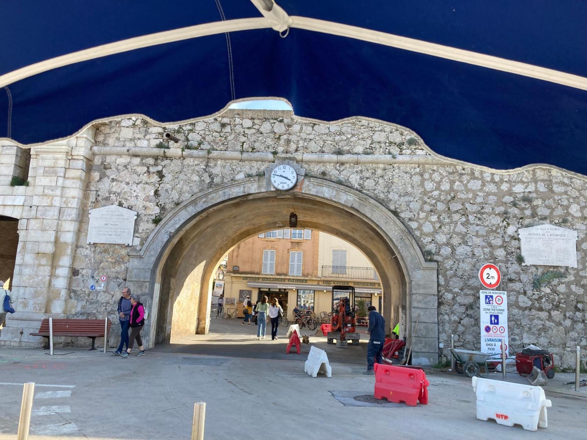 Apartment Picasso Walk Cosy Charm In Heart Of Old Town Ac And Wifi