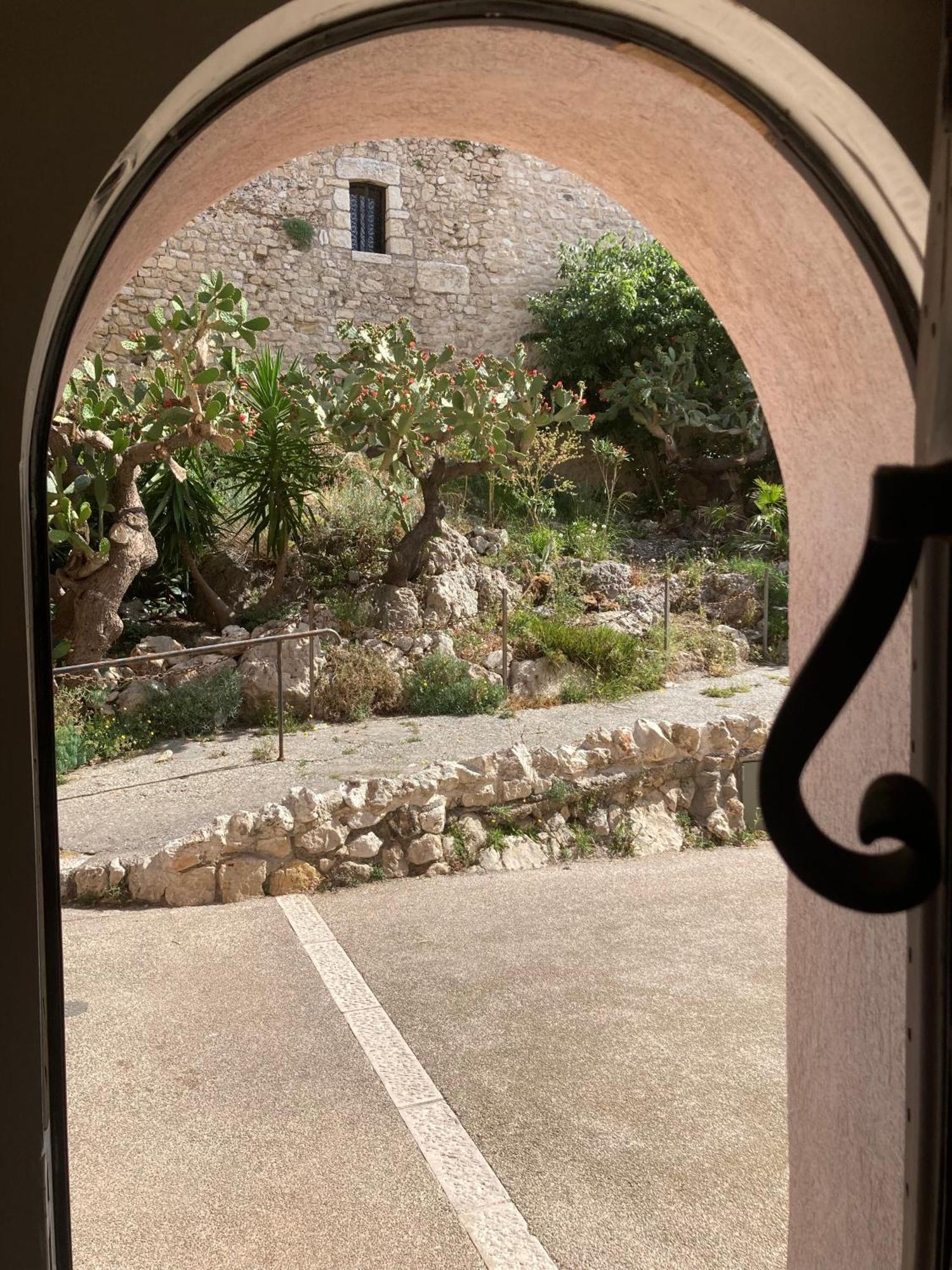 Picasso Walk Cosy Charm In Heart Of Old Town Ac And Wifi Antibes