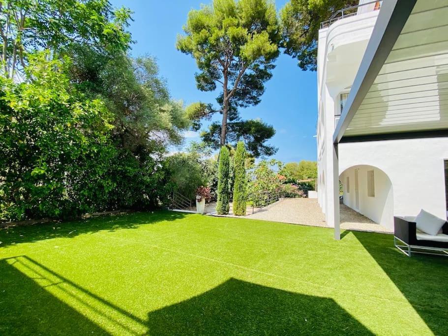 Beautiful 5 Bedroom With Direct Sea View Villa Antibes