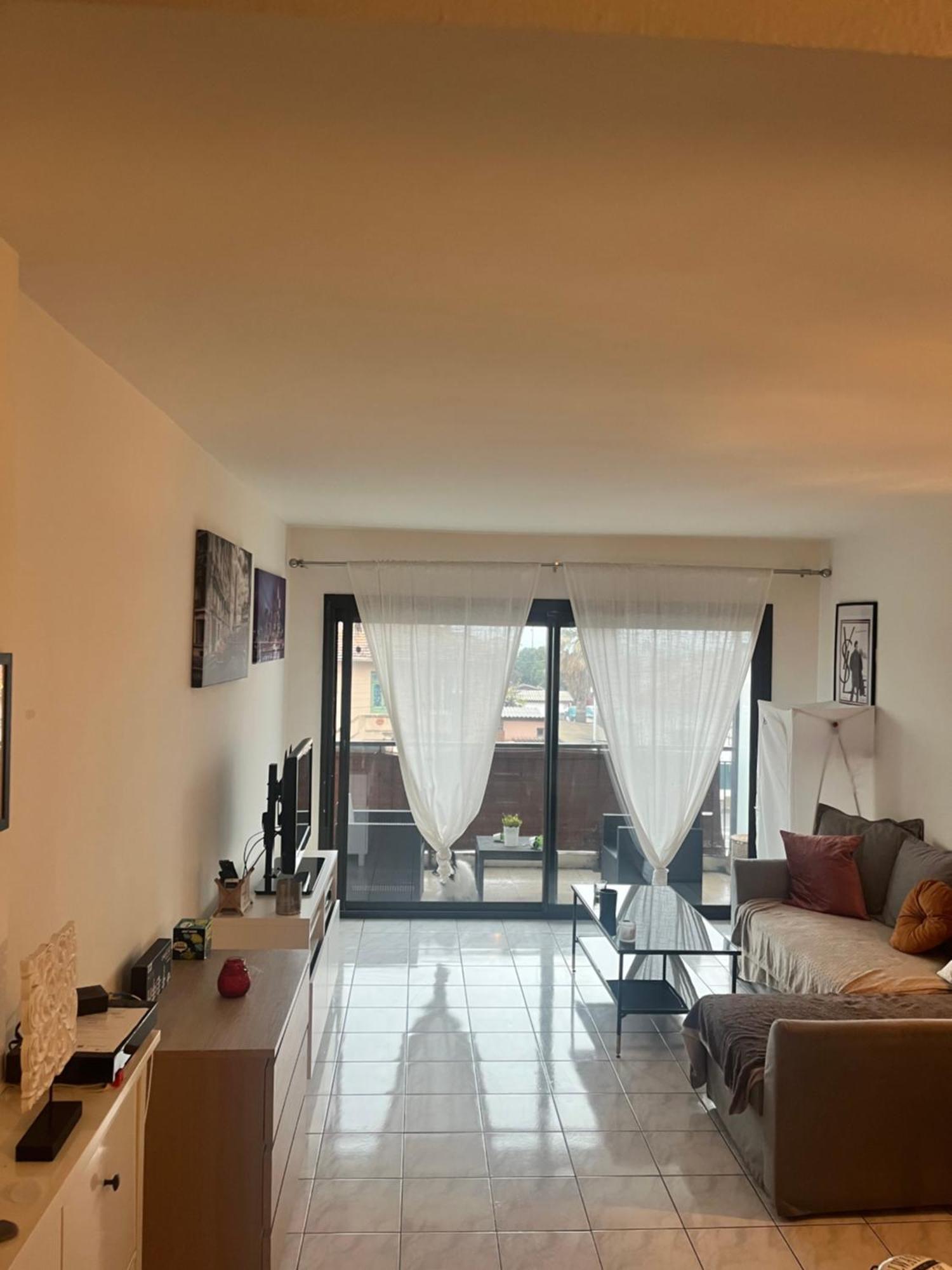 Agreable Salon,Chambre Privatif Devant La Mer Avec Parking *