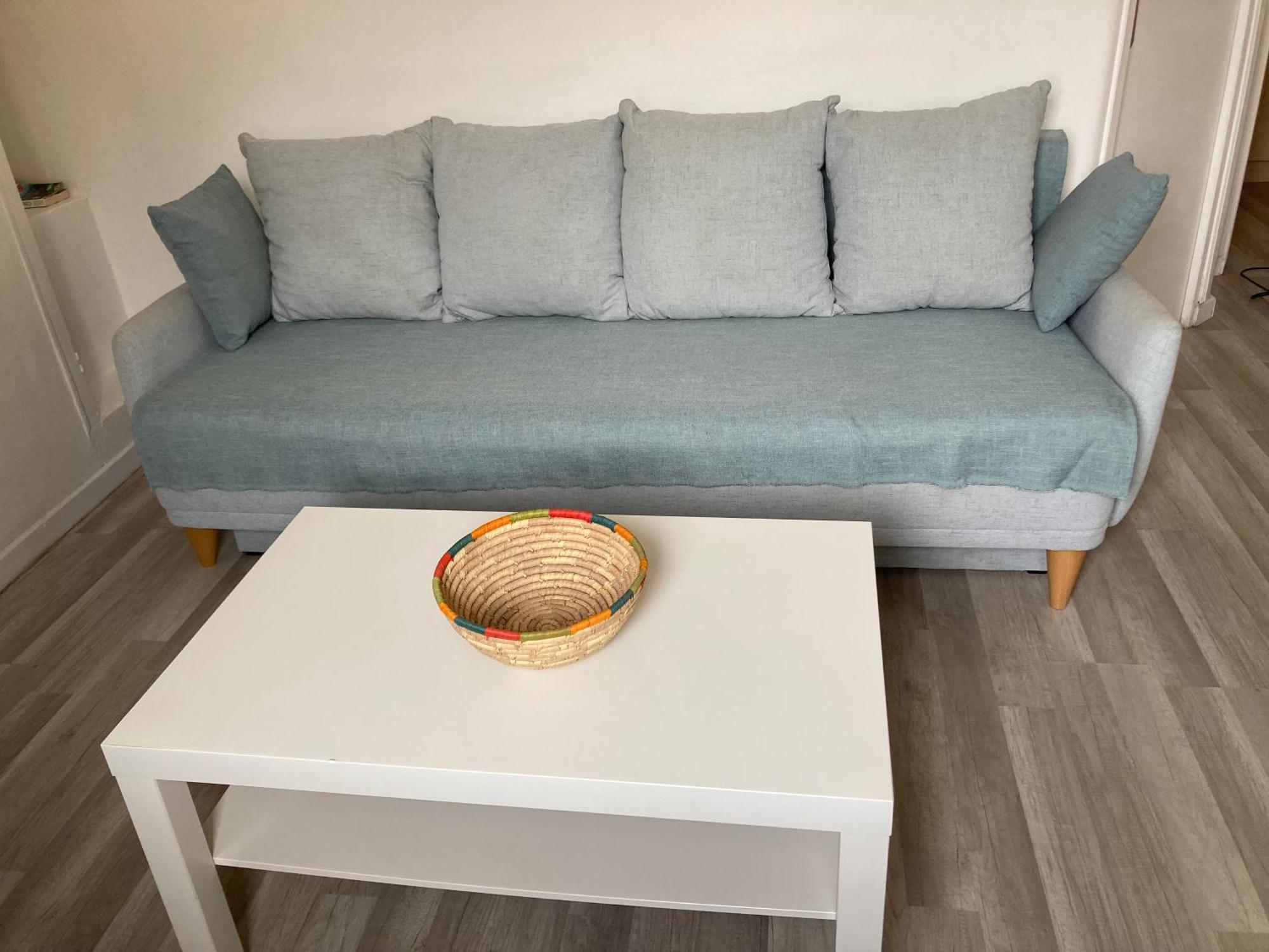 Bright And Airy Apartment For 2 Guests Near Marche Provencal * Antibes