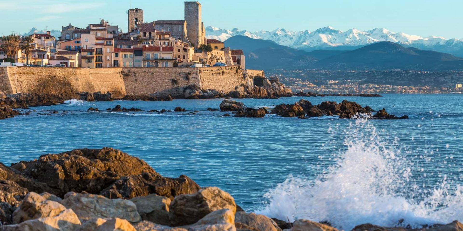 1 Bedroom Sea View, Swimming Pool, On Foot, Parking Apartment Antibes