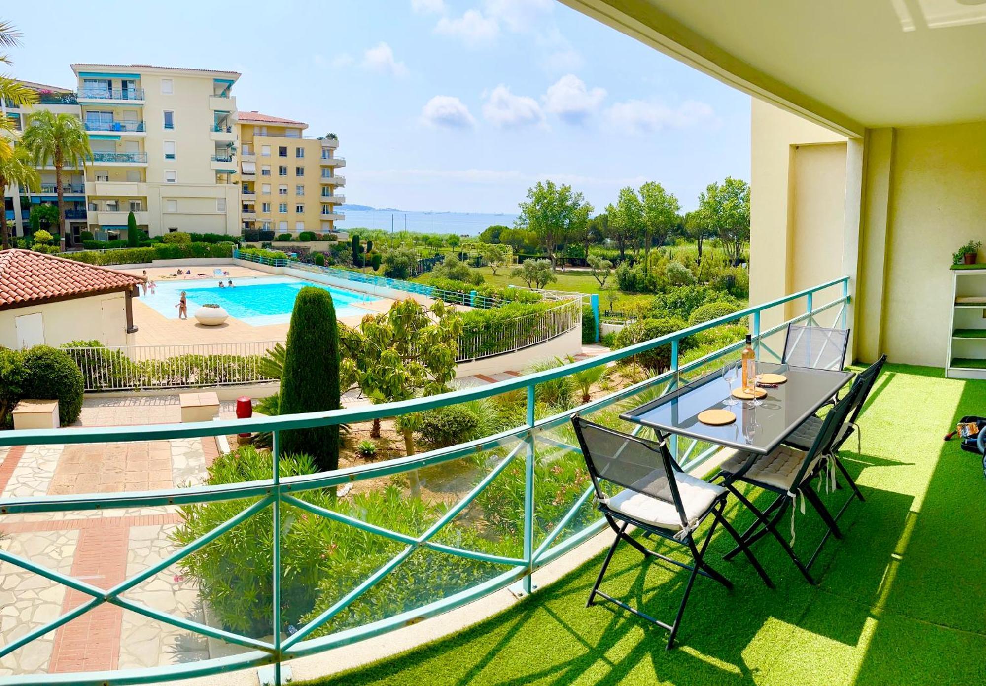 1 Bedroom Sea View, Swimming Pool, On Foot, Parking