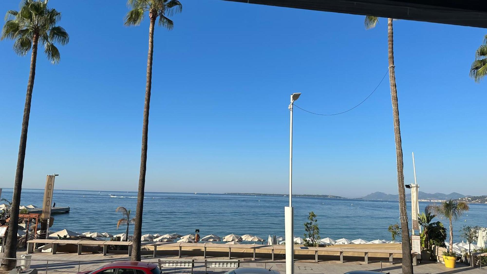 Paradou On The Beach, Amazing View, 3 Beds Apartamento Antibes