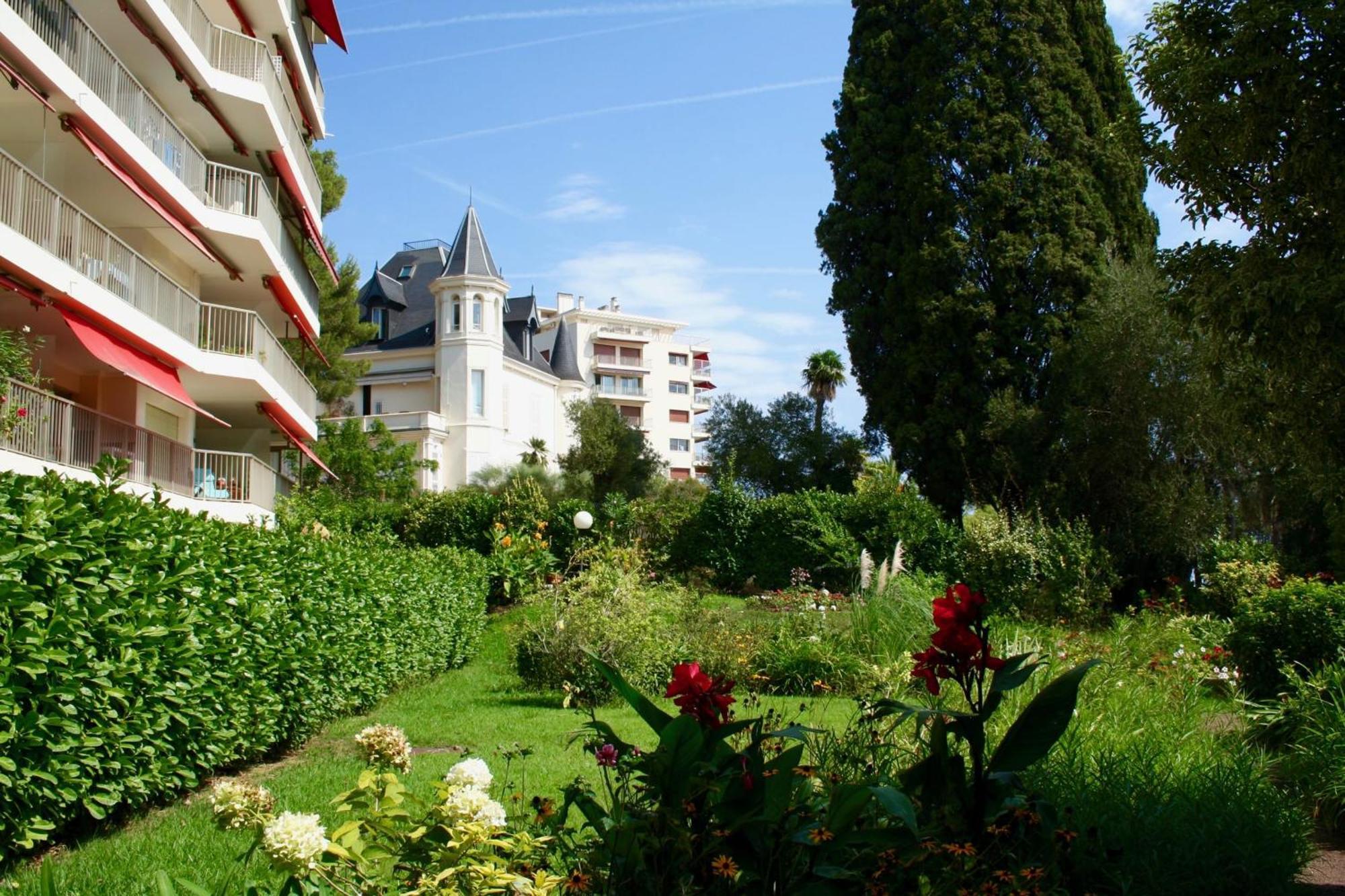 Sea View & Gardens In * Antibes