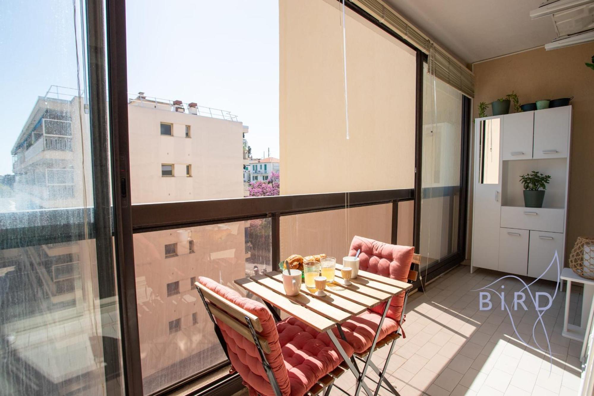 Bright Pied-a-terre Wilsonantibes Apartment