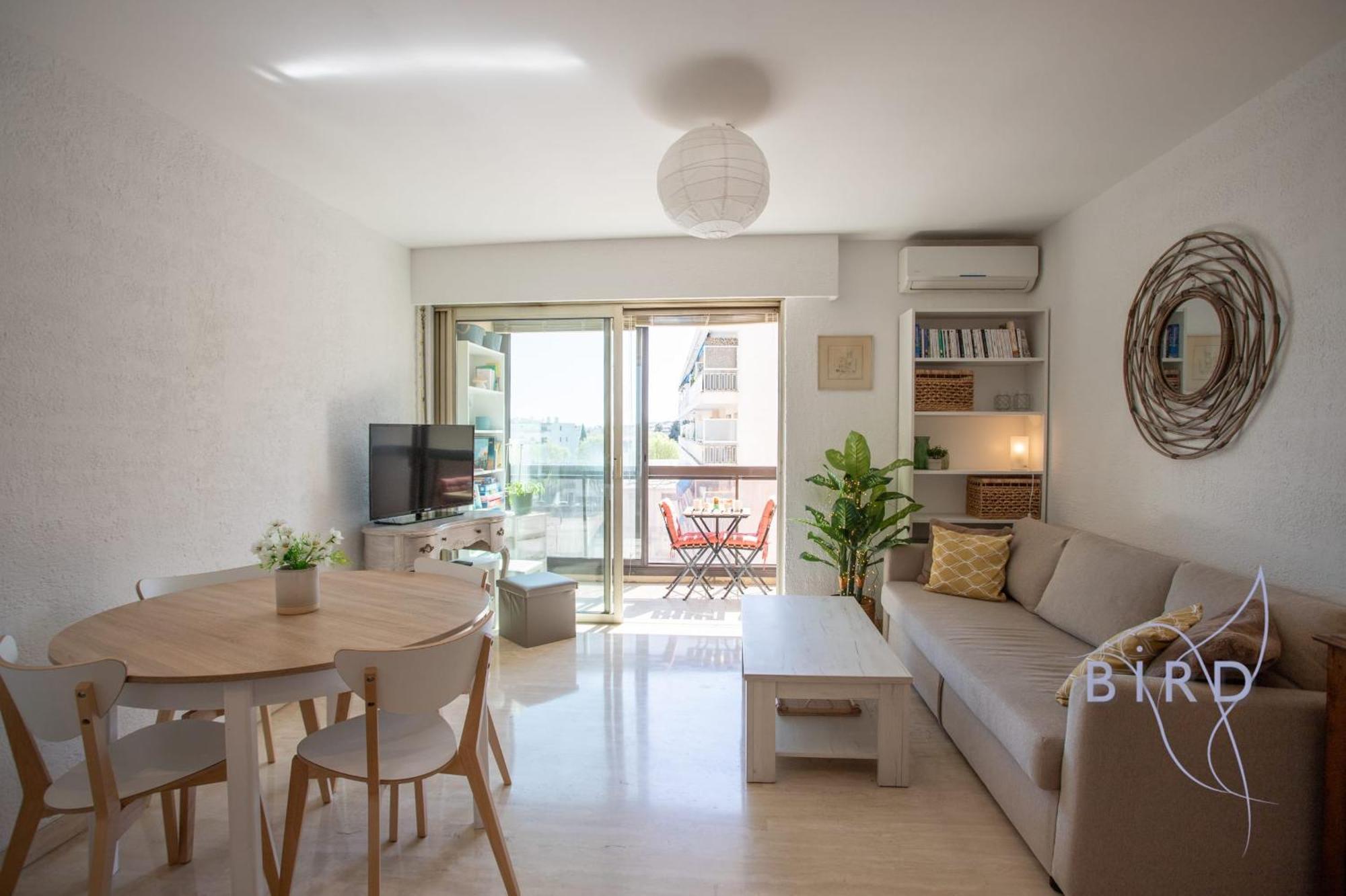 Bright Pied-a-terre Wilsonantibes *