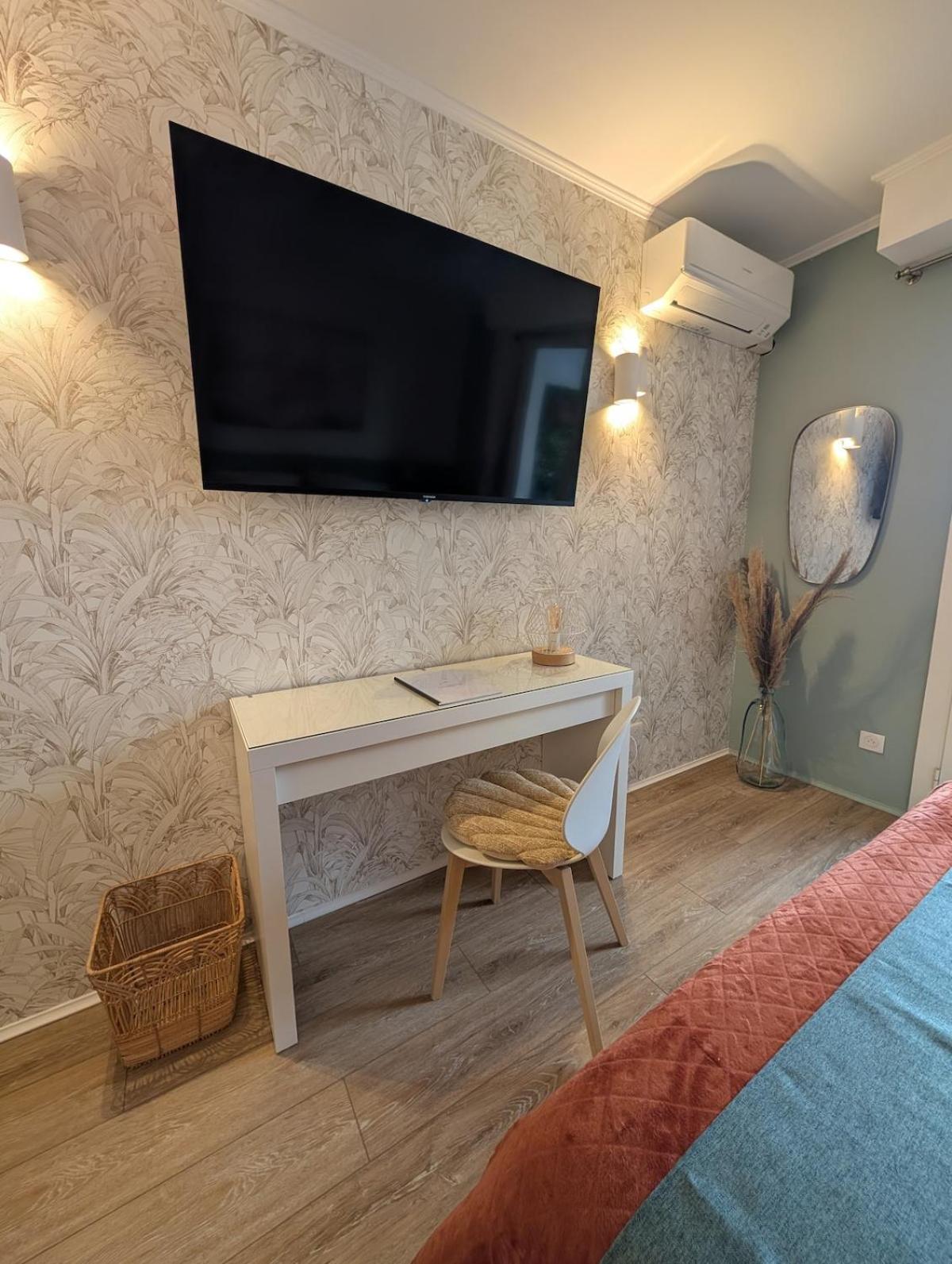Luxury Next To Beaches And Old Town Apartment *