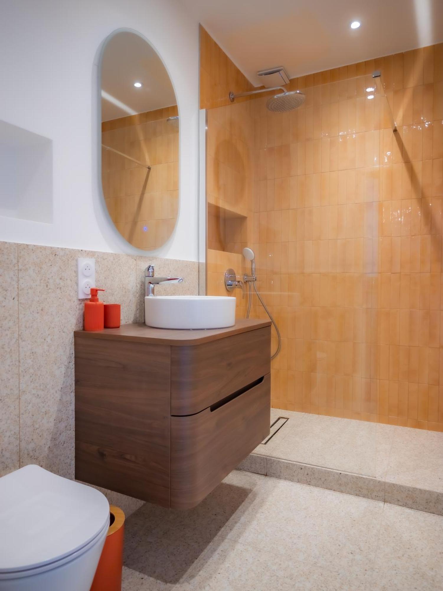 Apartment #401 Heart Of Vieil - Place Nationale-high-end Newly Renovated & Furnished *