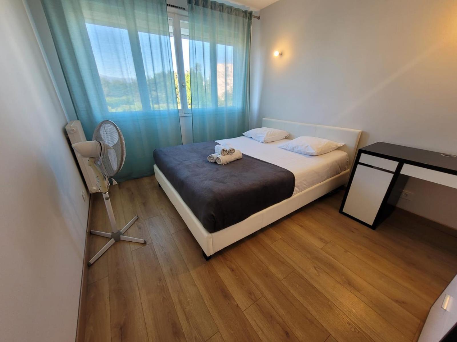 Getaway - Sunset & Pool Apartment Antibes