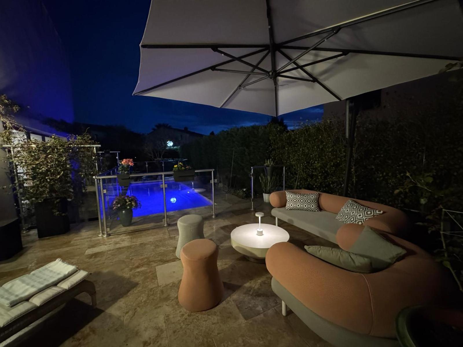 Séjour chez l'habitant Elimia Piscine Privee & Chauffee Antibes