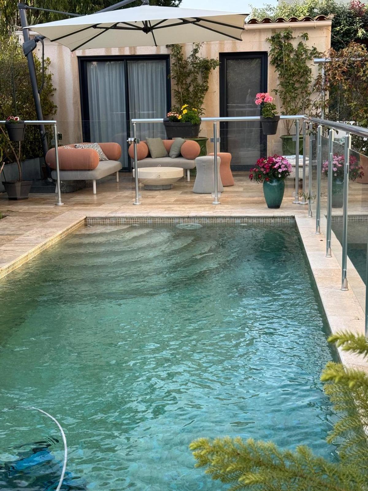 Elimia Piscine Privee & Chauffee Antibes