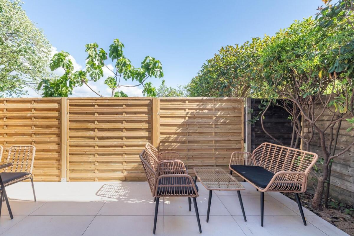 Appartement Avec Terrasse Et Piscine Antibes