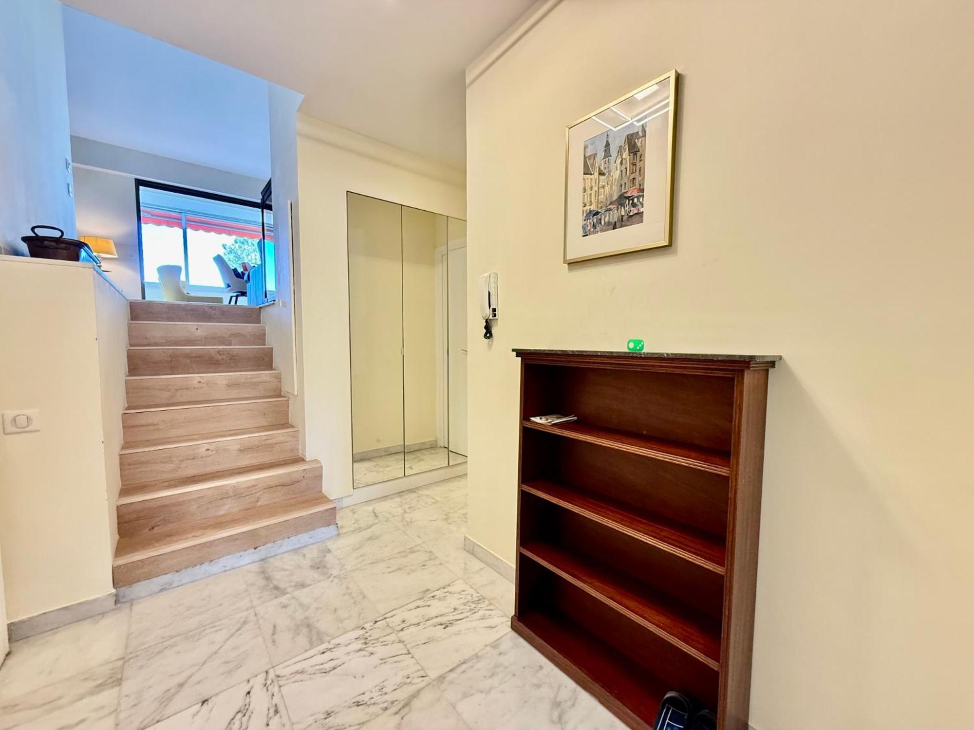 Standing - Piscine - Vue Apartment Antibes