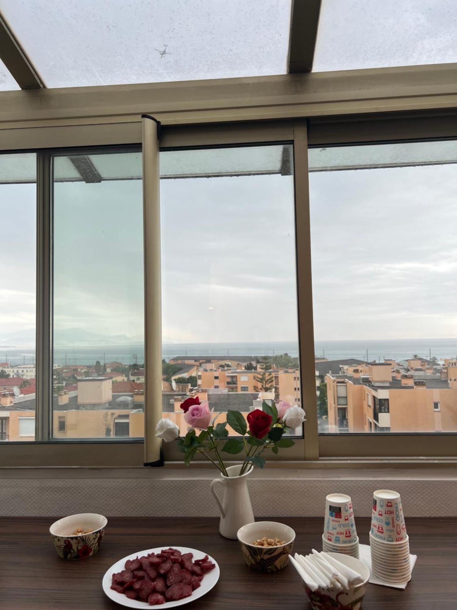 A Sea-view T2 In A Luxury For 4 People Apartment Antibes