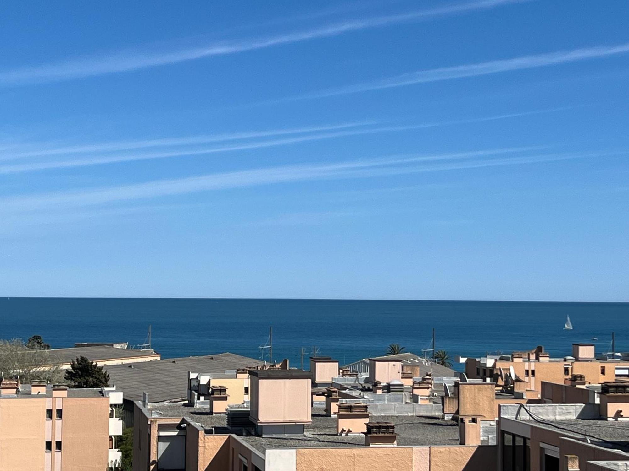 A Sea-view T2 In A Luxury For 4 People Apartment