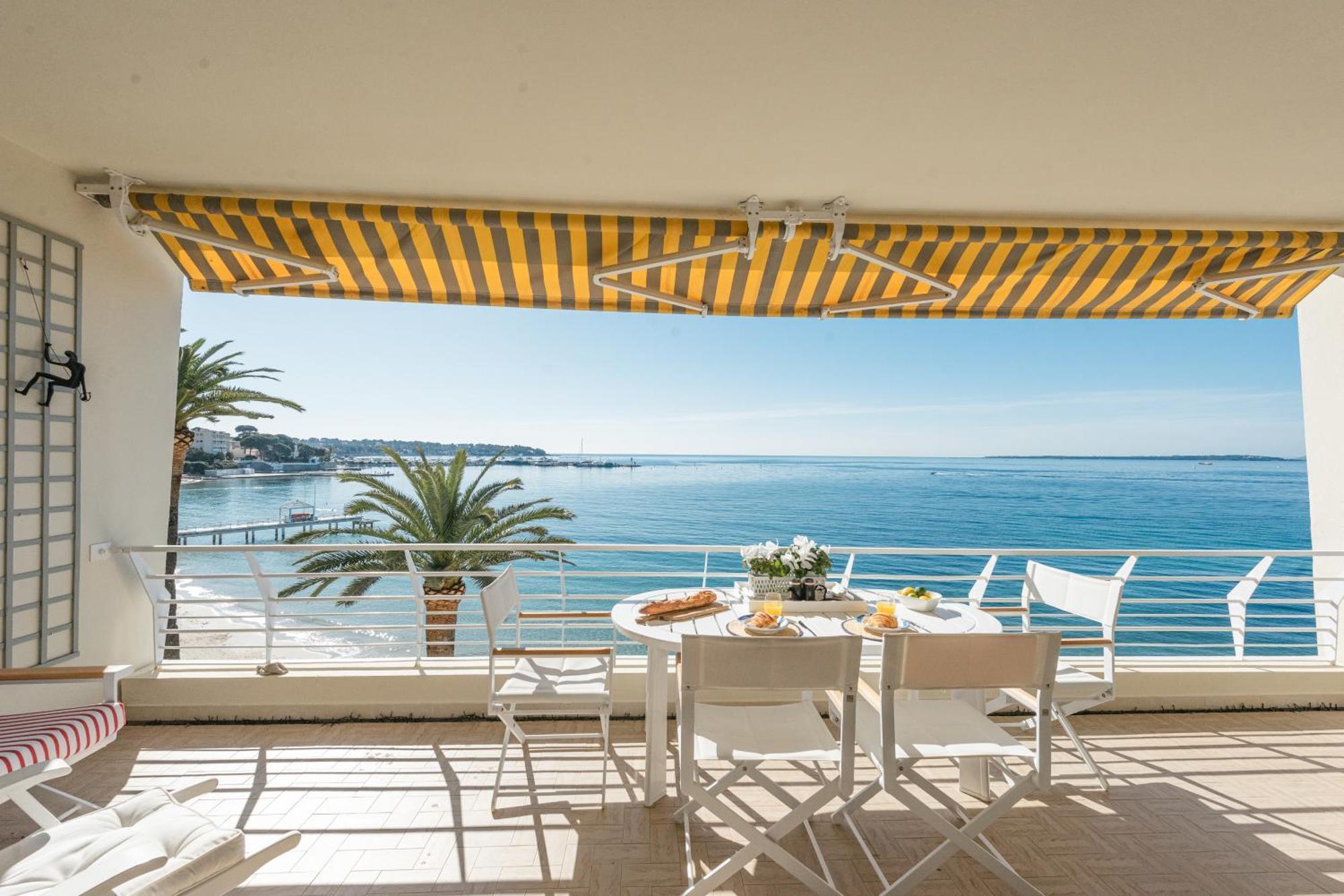 Front Magnificent Cote D'azur Eden Antibes