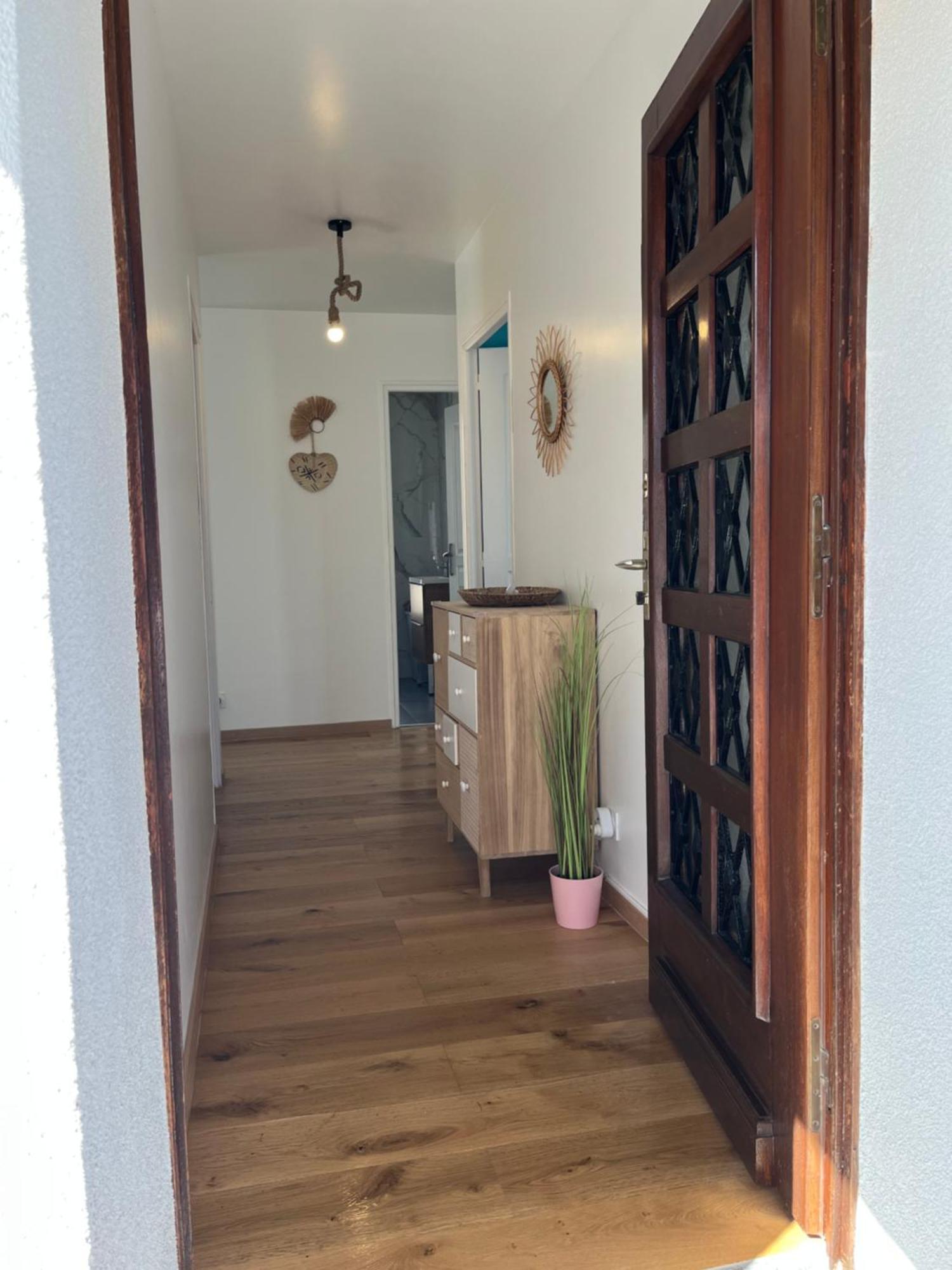 La Desiree ,haut De La Villa, Entierement Renovee, 4 Etoiles, Climatise, Parking Prive Et 120m2 De Jardin Pousada *