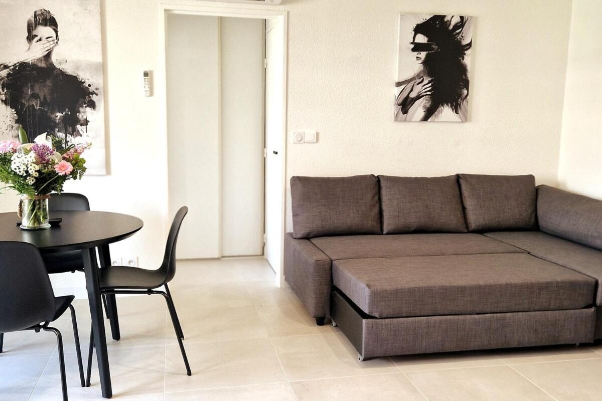 Apartment Beautiful 2p 39 M2, Ac, Balcony Antibes