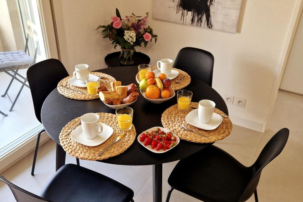 Beautiful 2p 39 M2, Ac, Balcony Apartment Antibes