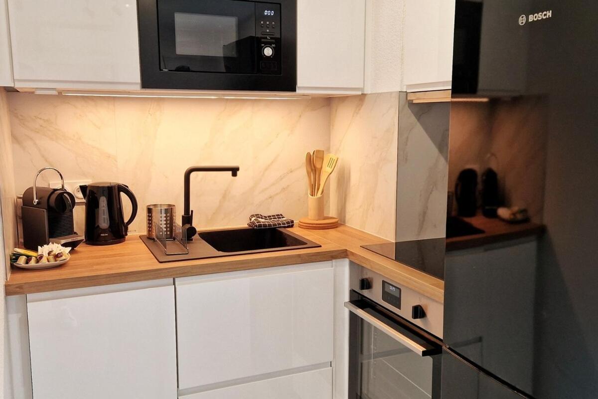 Beautiful 2p 39 M2, Ac, Balcony * Antibes