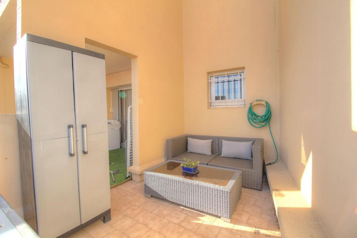 Cosy 2 Pieces Dans Avec Piscine Apartment