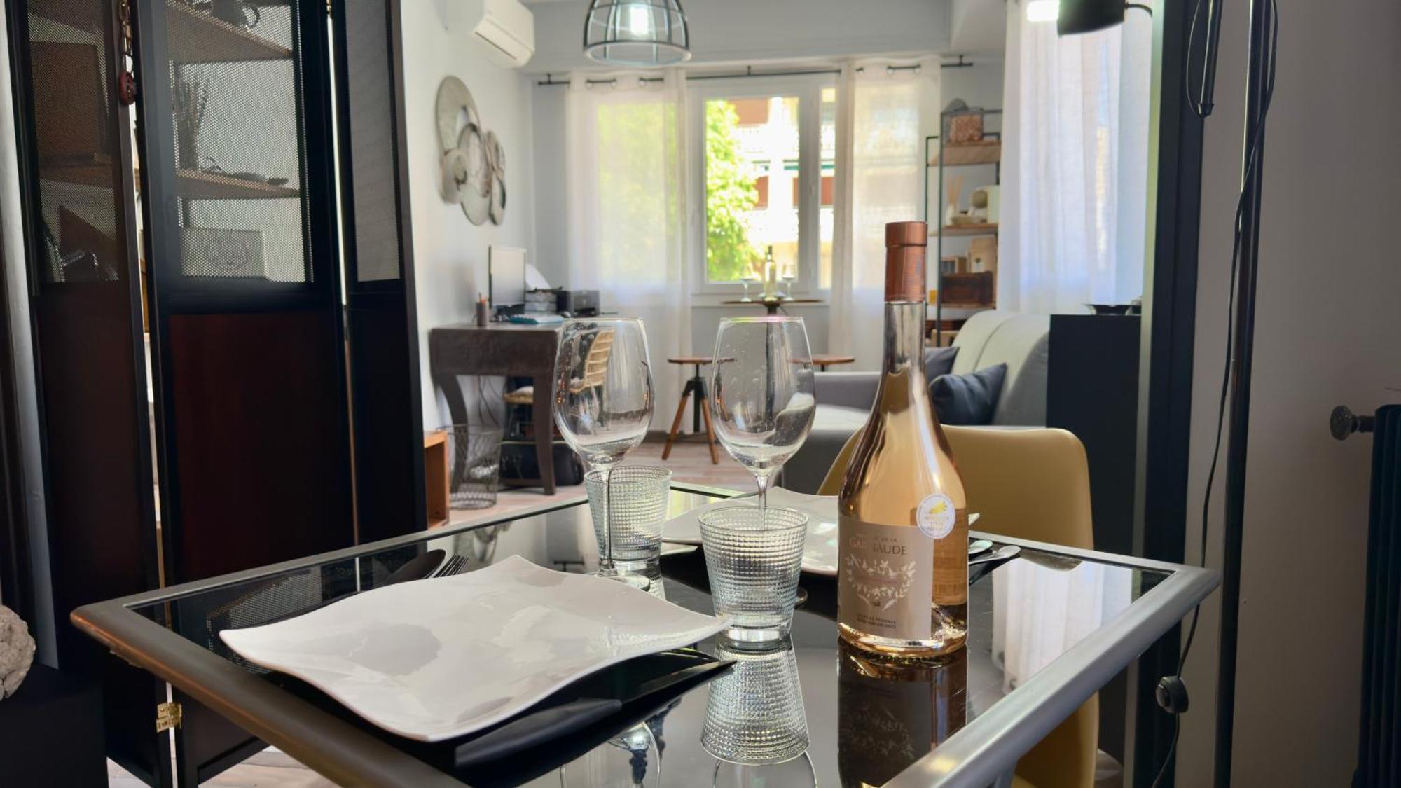 Confort Moderne Au Coeur D'antibes *
