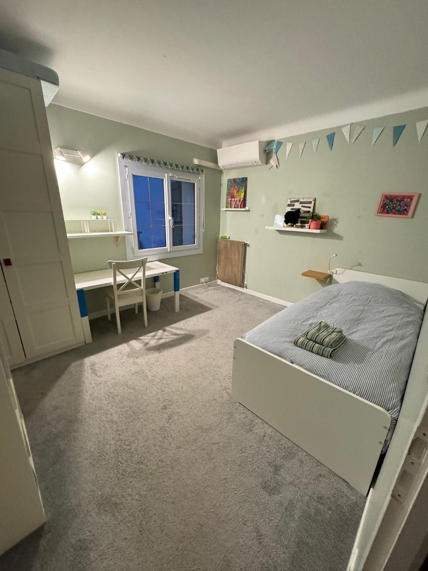 Family With Pool And Ac In * Antibes