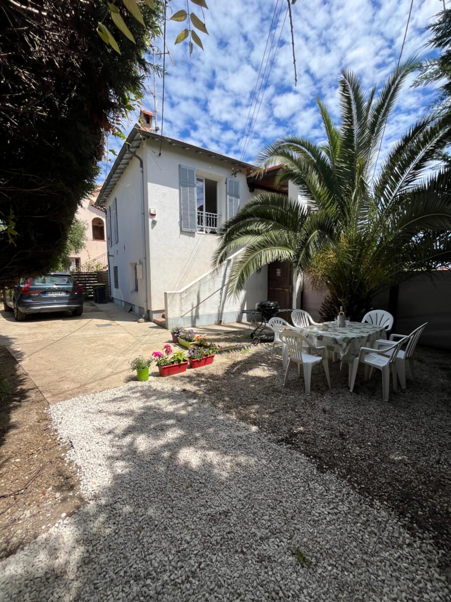 Pousada La Desiree ,haut De La Villa, Entierement Renovee, 4 Etoiles, Climatise, Parking Prive Et 120m2 De Jardin *