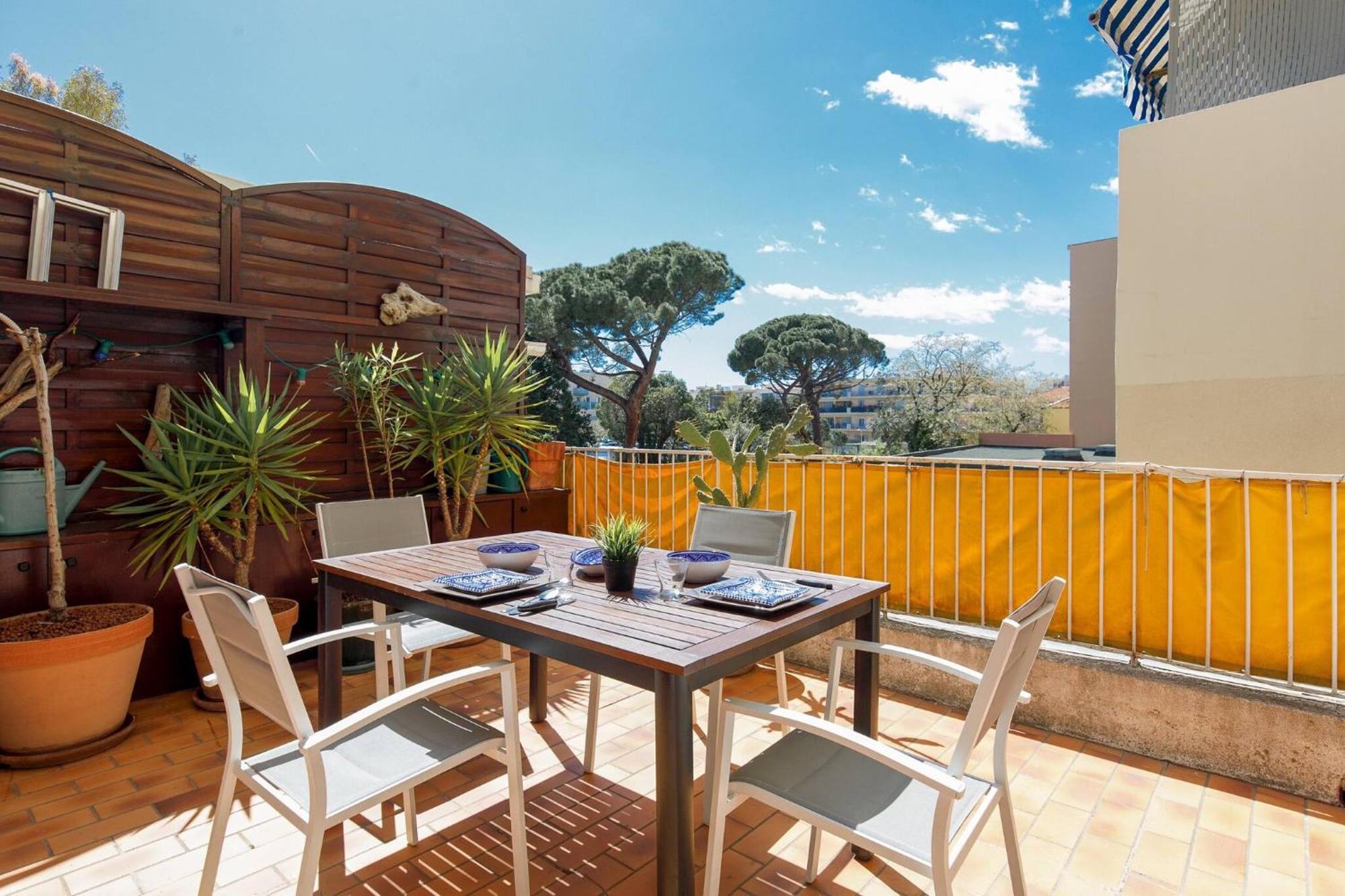 Juan Les Pins Confort Et Commodites Apartment Antibes