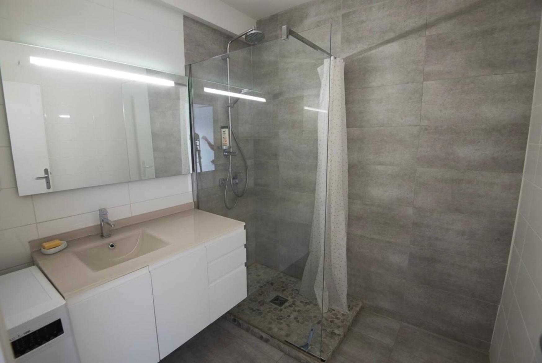 Beautiful 82m2, Wifi, Air Conditioning, Sea View & Pool & Tennis Apartment