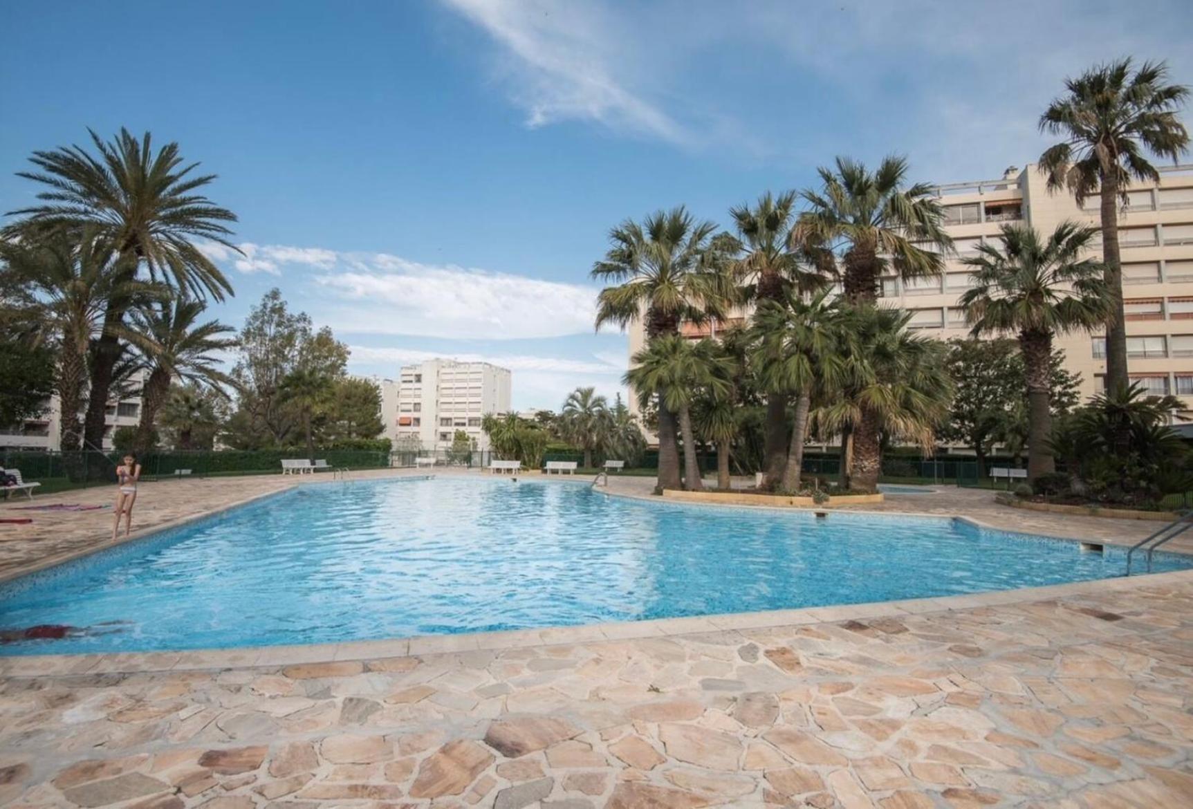 Beautiful 82m2, Wifi, Air Conditioning, Sea View & Pool & Tennis * Antibes