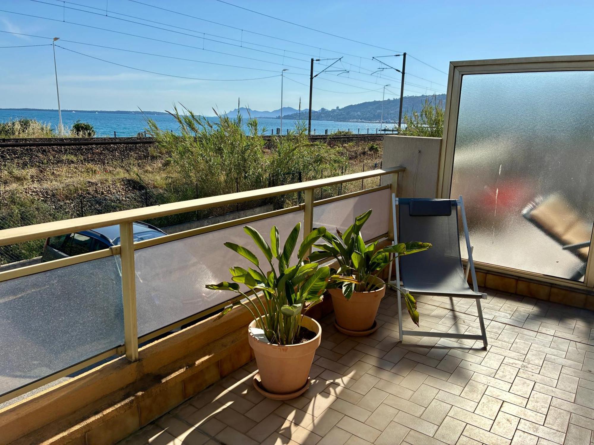 Apartment Juan - Plages - Parking Prive - Terrasse Vue *