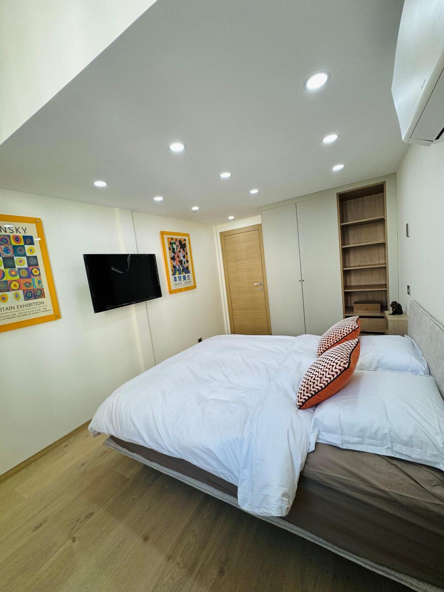 Aubernon Apartment *