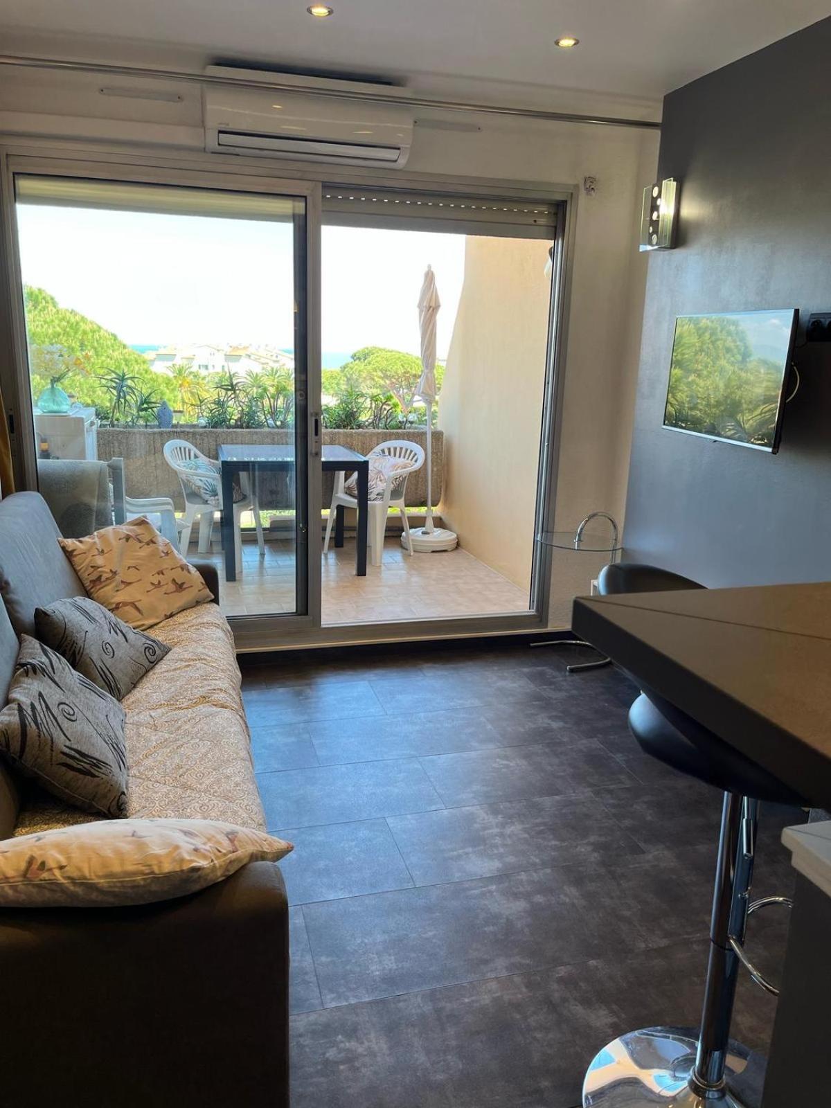 Secured Parc Velusine With Private Parking, Terrace, Pools And Tennis Courts.