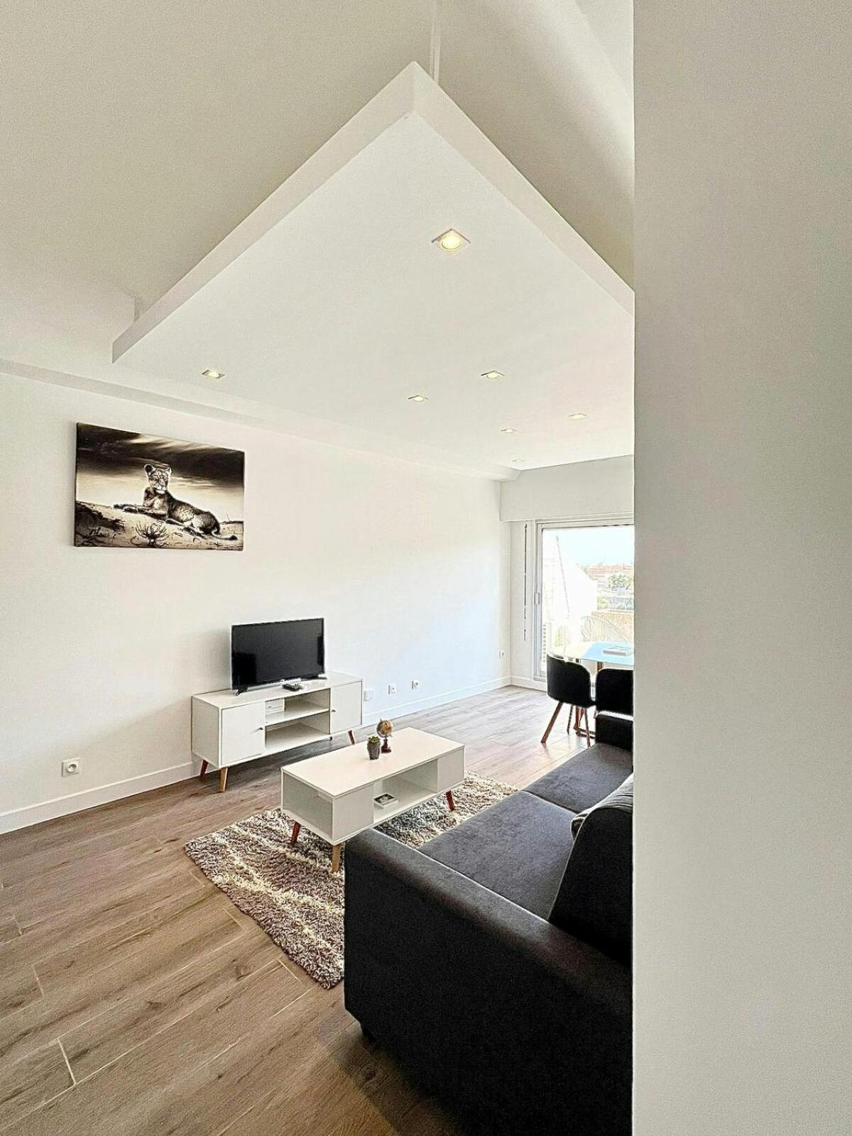 Apartment Superbe 1 Chambres, 2 Tennis, 2 Piscines, Plages, Parking Antibes