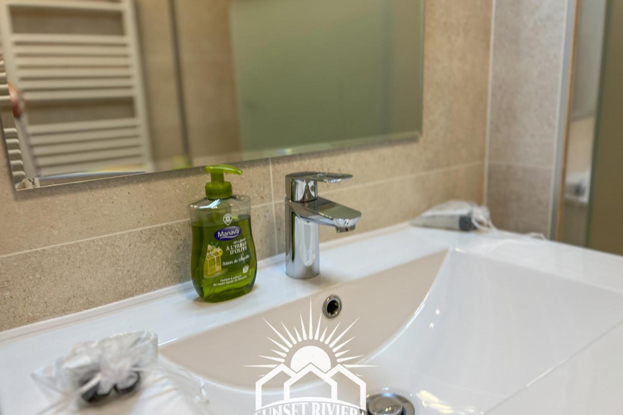 Apartment La Badine For 2 By Sunset Antibes