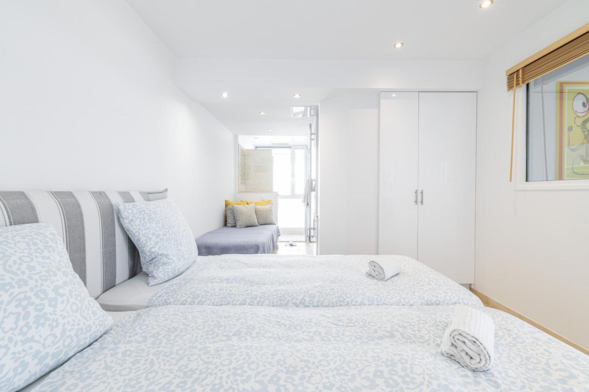 Skyline 2-bedroom Flat With Epic Views - Roi Chevalier * Antibes