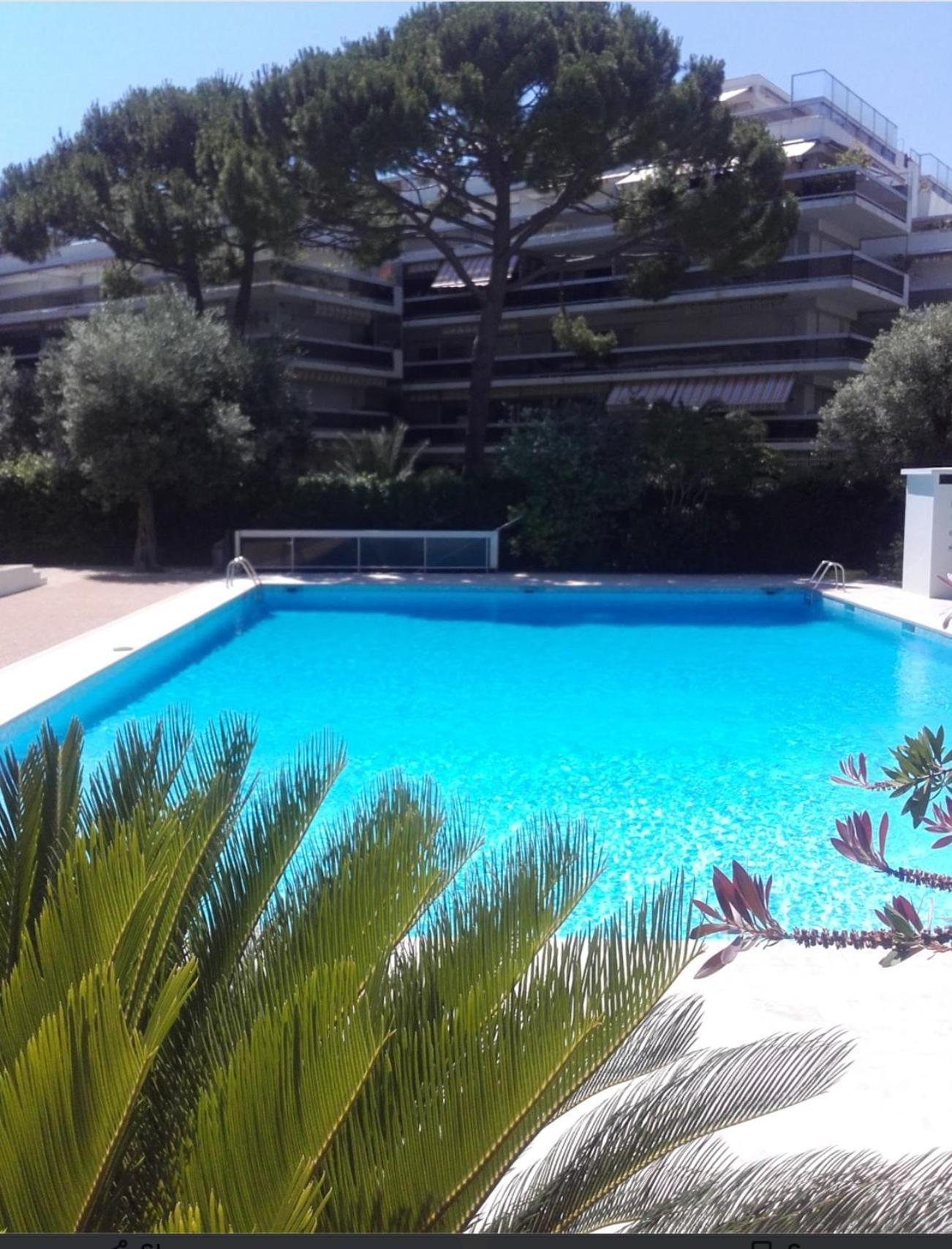 2 Pieces, Juan Les Pins, 400 M, Parking Apartment *