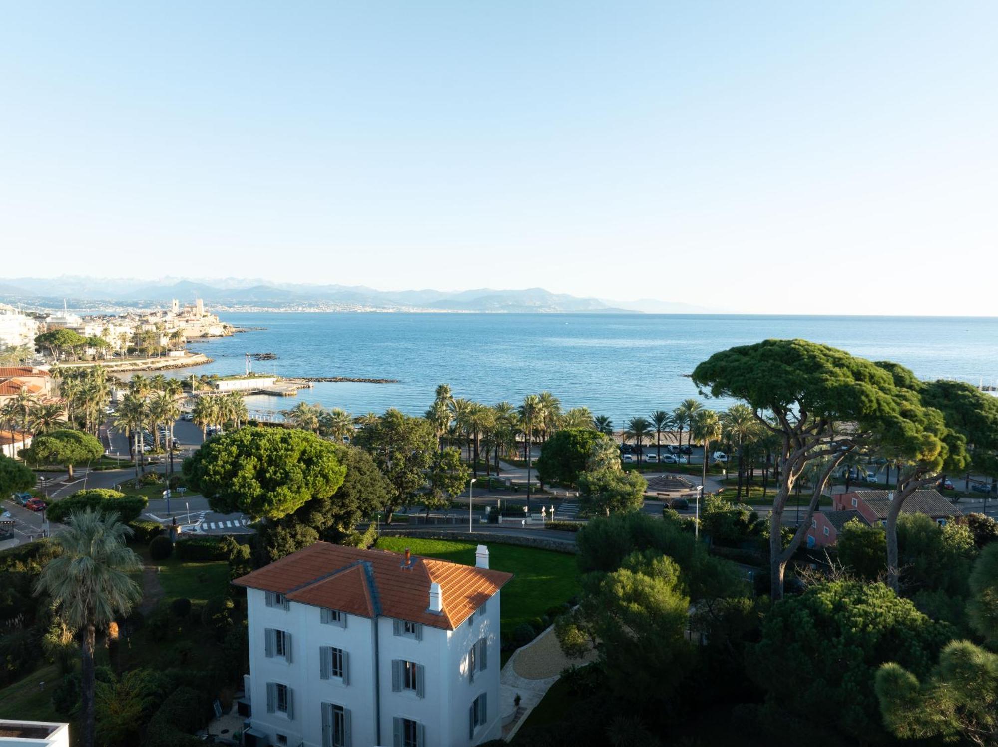Illette Cap D Villa *