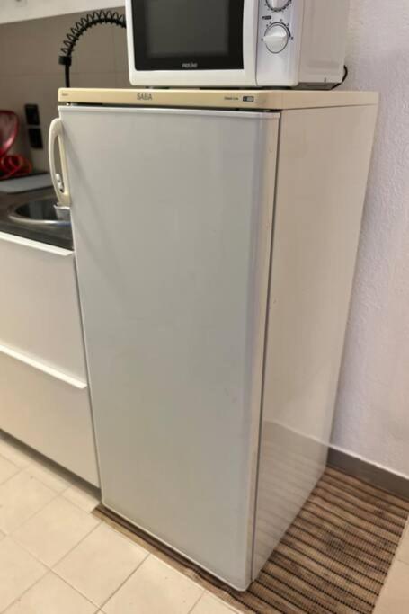 Before Submitting A Request Please Take A Moment To Read My Host Profile At Bottom Of Page To Ensure A Smooth And Personalized Stay Apartment Antibes