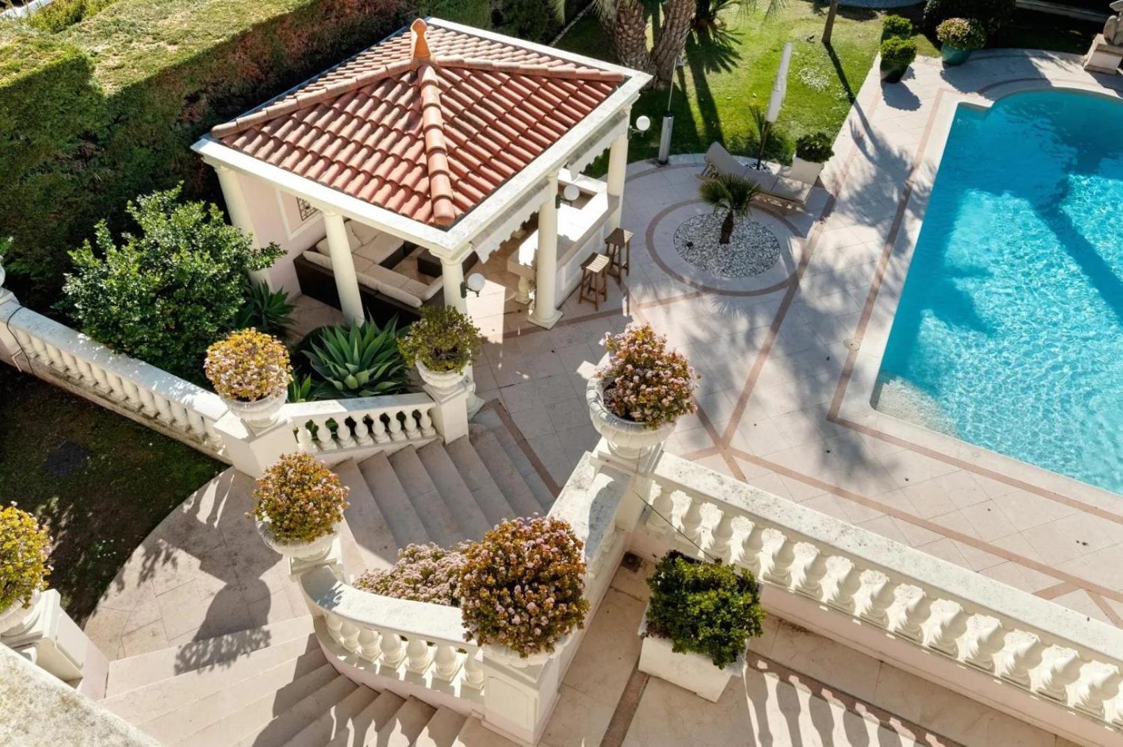 Clementine Villa *