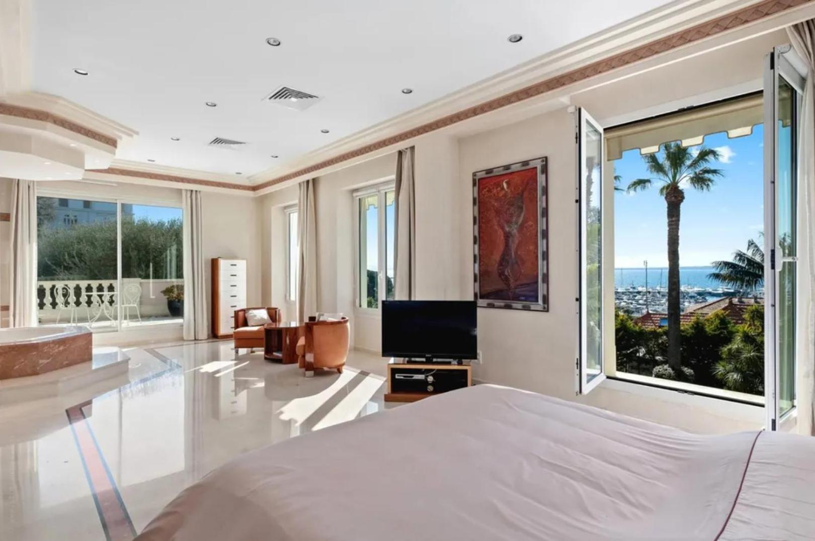 Apartment Clementine Villa *