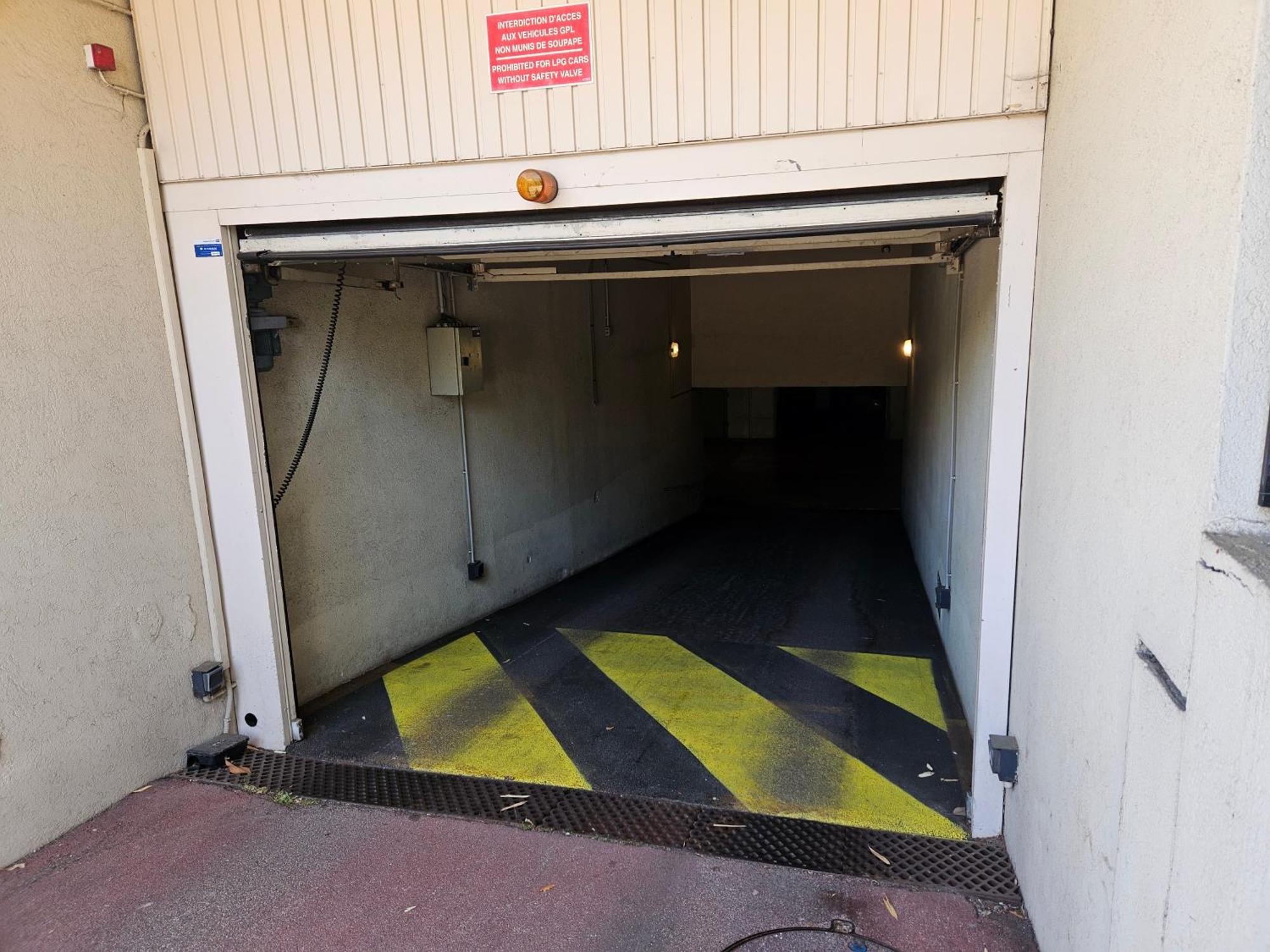 Cap D'antibes 2p Garage Proche Hermitage